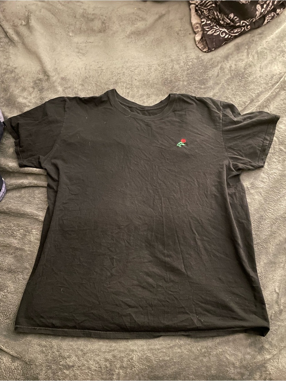 Rebels & Nomads Black Rose Embroidered Graphic Tee Size XL